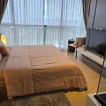 อพาร์ทเม้น Sea View 2 Bed Luxury - Perfect Location Pattaya