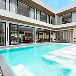 Brand New Pool Villa 8Br Sauna Pool Table Fitness Ev Charger