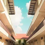 Yellow Moon Hotel