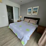 อพาร์ทเม้น Baan Plai Haad, 2 Min Walk To Wong Amat Pattaya