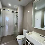 อพาร์ทเม้น Baan Plai Haad, 2 Min Walk To Wong Amat Pattaya