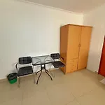 Malee Guesthouse & Restaurant
