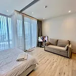 Arom Wongamat Luxury Boutique Beachfront In North Pattaya, 702 อพาร์ทเม้น