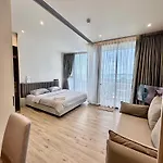 Arom Wongamat Luxury Boutique Beachfront In North Pattaya, 702 อพาร์ทเม้น Pattaya
