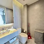 Arom Wongamat Luxury Boutique Beachfront In North Pattaya, 702 *