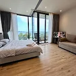 Arom Wongamat Luxury Boutique Beachfront In North Pattaya, 702 * Pattaya