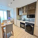 Arom Wongamat Luxury Boutique Beachfront In North Pattaya, 702 * Pattaya