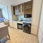 Arom Wongamat Luxury Boutique Beachfront In North Pattaya, 702 อพาร์ทเม้น Pattaya