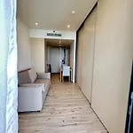 อพาร์ทเม้น Arom Wongamat Luxury Boutique Beachfront In North Pattaya, 702