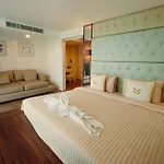 Nova Sea View โรงแรม Pattaya