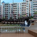 14 Grande Caribbean Condo By Nutthapol