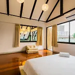 Saga Pool House