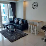 Grand Avenue, 2 Bed-/ 2 Bathroom, 70 Sqm, Pool View