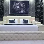 โรงแรม Ventura Boutique
