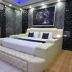 โรงแรม Ventura Boutique