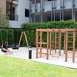 Large High Floor, Best Pool And Great Location