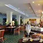Hotel The Beverly