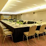 J Hotel 4*