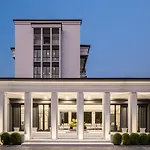 Manhattan Pattaya Hotel - Sha Extra Plus