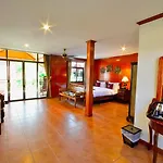 โรงแรม Avila