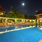 โรงแรม Avila 3*