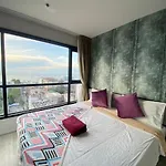 Sea View 2 Bed Unit อพาร์ทเม้น Pattaya