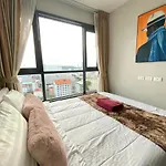 อพาร์ทเม้น Sea View 2 Bed Unit Pattaya