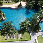 The Riviera Wongamat Hong Apartment