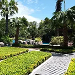 The Riviera Wongamat Hong Apartment