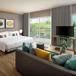 โรงแรม Cross Pratamnak 5*
