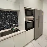Youth Journey Six-bedroom Pool *