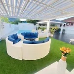 Luxury Villa Near Center