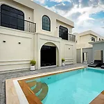 Flex Pool วิลล่า
