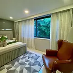 Youth Journey Six-bedroom Pool วิลล่า