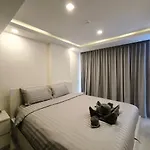 Grand Avenue 1 Bedroom, Soi Buakhaw Apartment Pattaya