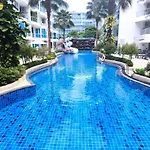 Grand Avenue 1 Bedroom, Soi Buakhaw * Pattaya