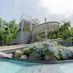 Unixx Panoramic Seaview Suite
