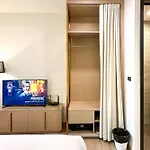 Edge - High Floor Sea View With Rooftop Pool อพาร์ทเม้น Pattaya