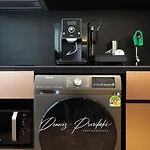 Luxury Edge Seaview อพาร์ทเม้น