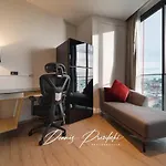 Luxury Edge Seaview