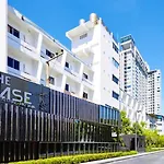 Base Quiet King-bed With Infinity Pool & Free Netflix! Pattaya