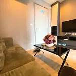 Base Quiet King-bed With Infinity Pool & Free Netflix! *