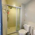 Base Quiet King-bed With Infinity Pool & Free Netflix! Pattaya