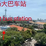 芭提雅中天维塔拉奢华黄金风格酒店公寓中天汽车站旁边 อพาร์ทเม้น