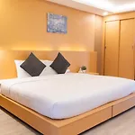 Apartment Curve Boutique *