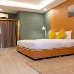 Curve Boutique Hotel