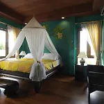 Exclusive Balinese Pool Villa In Pattaya