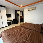 Modern Pool-View Studio With Balcony - Nordic Vip3, Pratumnak Hill