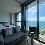 Breath Taking View, Amazing Sea View อพาร์ทเม้น Pattaya
