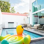 วิลล่า Lagoon Breeze 4br Pool Near Walking Street Pattaya